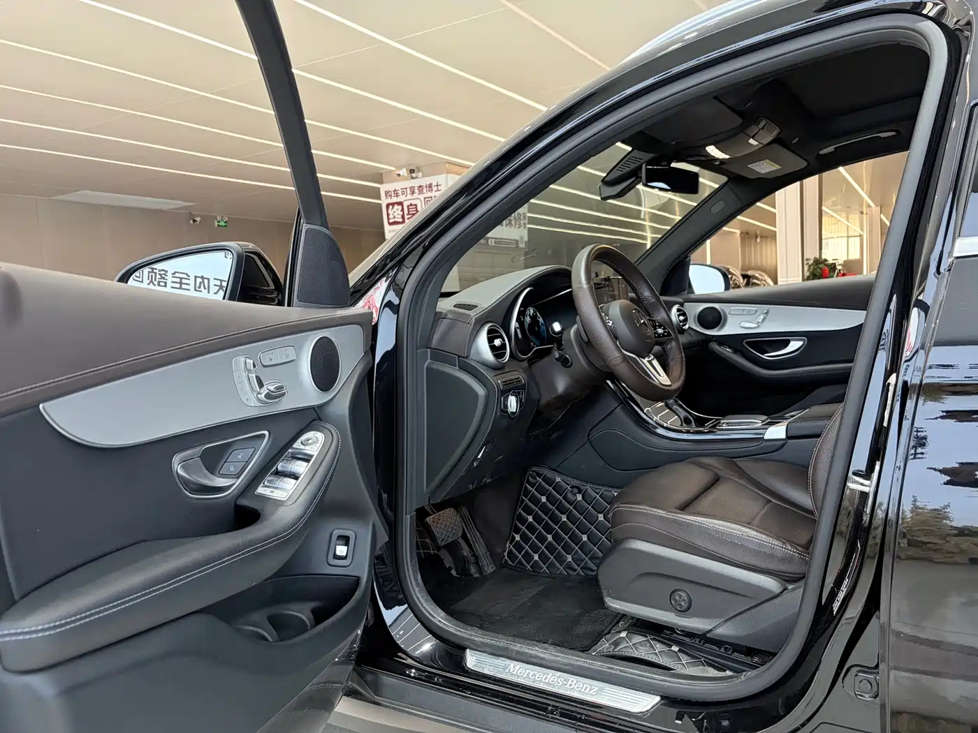 Mercedes-Benz GLC 2022 Model GLC 260 L 4MATIC Dynamic Edition фото 8