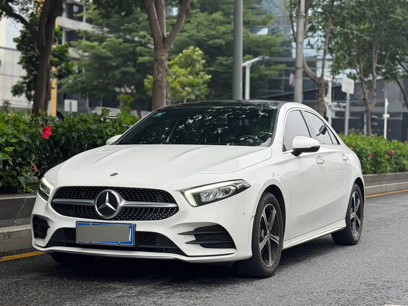 Mercedes-Benz A-Class 2022 Facelift II A 200 L Sport Sedan Fashion