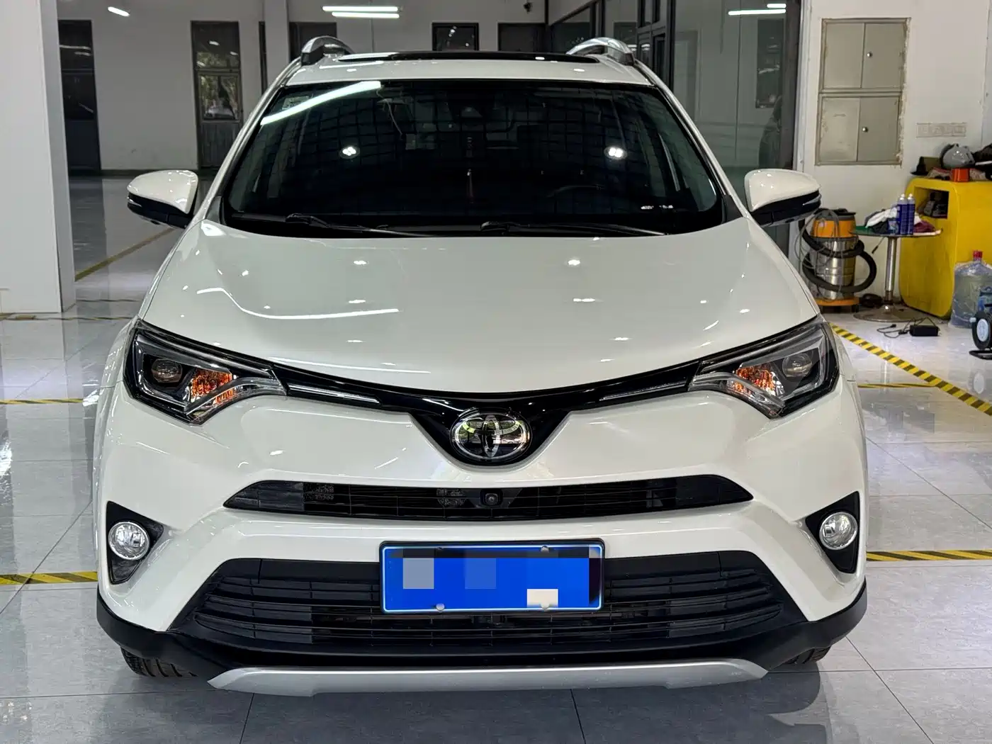 Toyota RAV4 Rongfang 2018 2.5L Automatic 4WD Elite i Edition фото 2