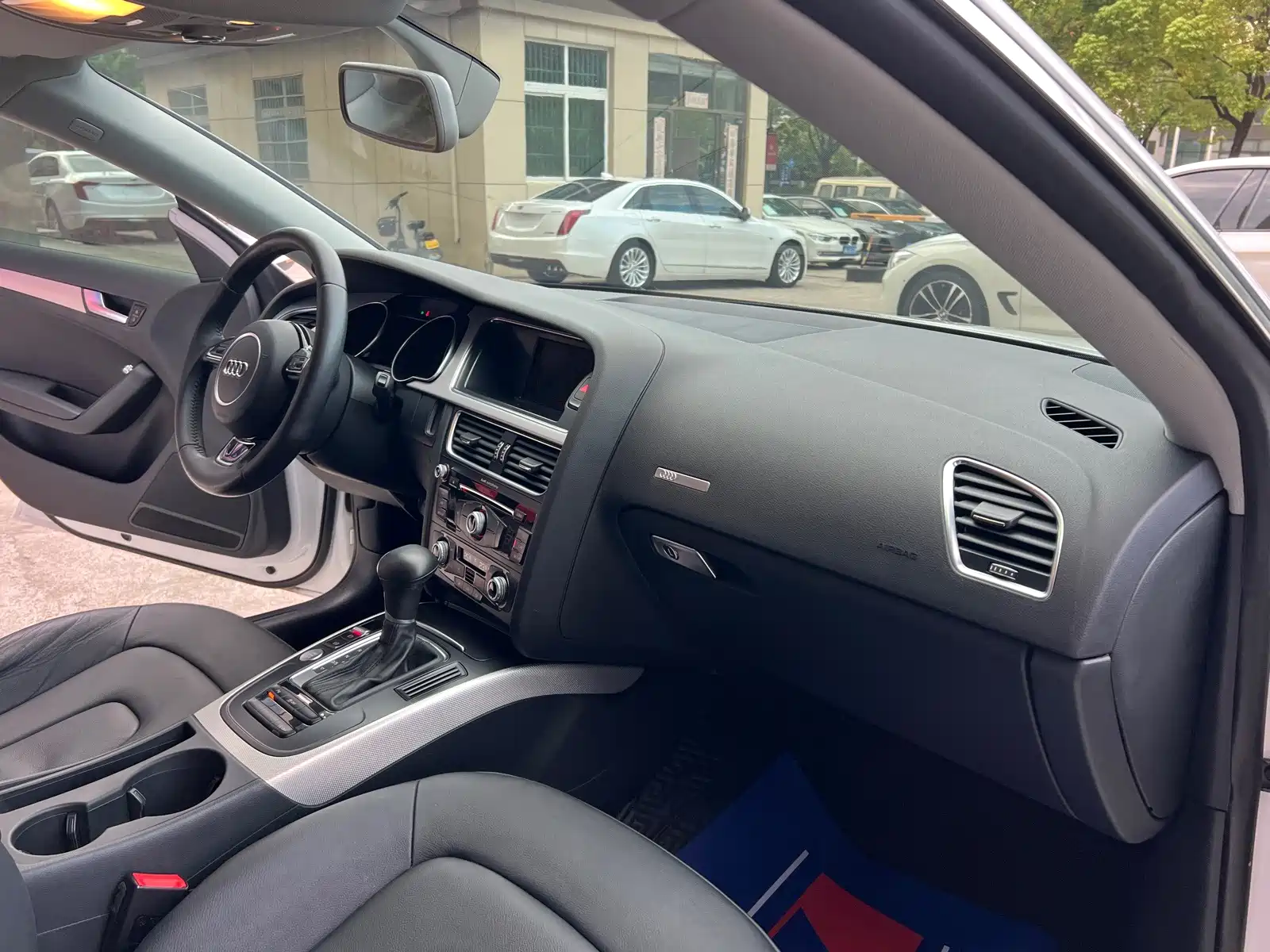 Photo 18 - Audi A5 (Import)