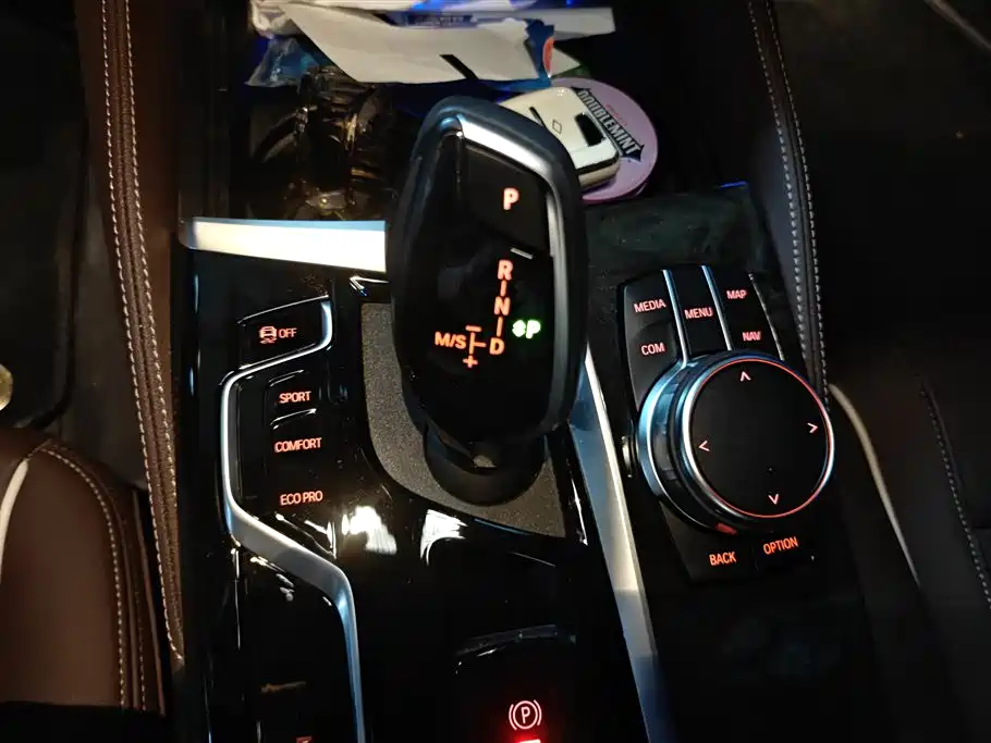 BMW 5 Series 2022 Model Second Facelift 525Li M Sport Package фото 16