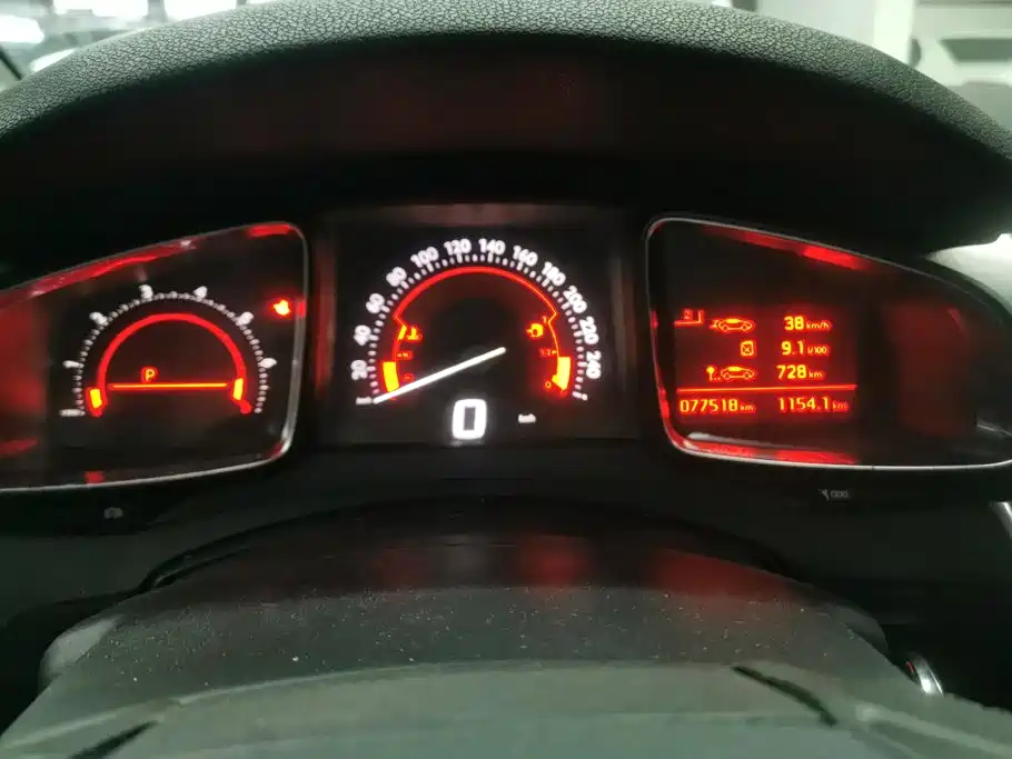 DS 5 2015 2014 1.6T Elegance THP160