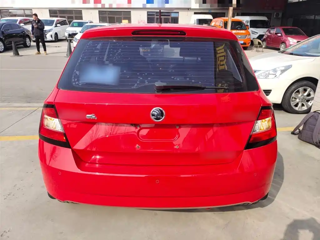 Škoda Fabia 2017 1.4L Auto Car Enjoy Edition фото 5