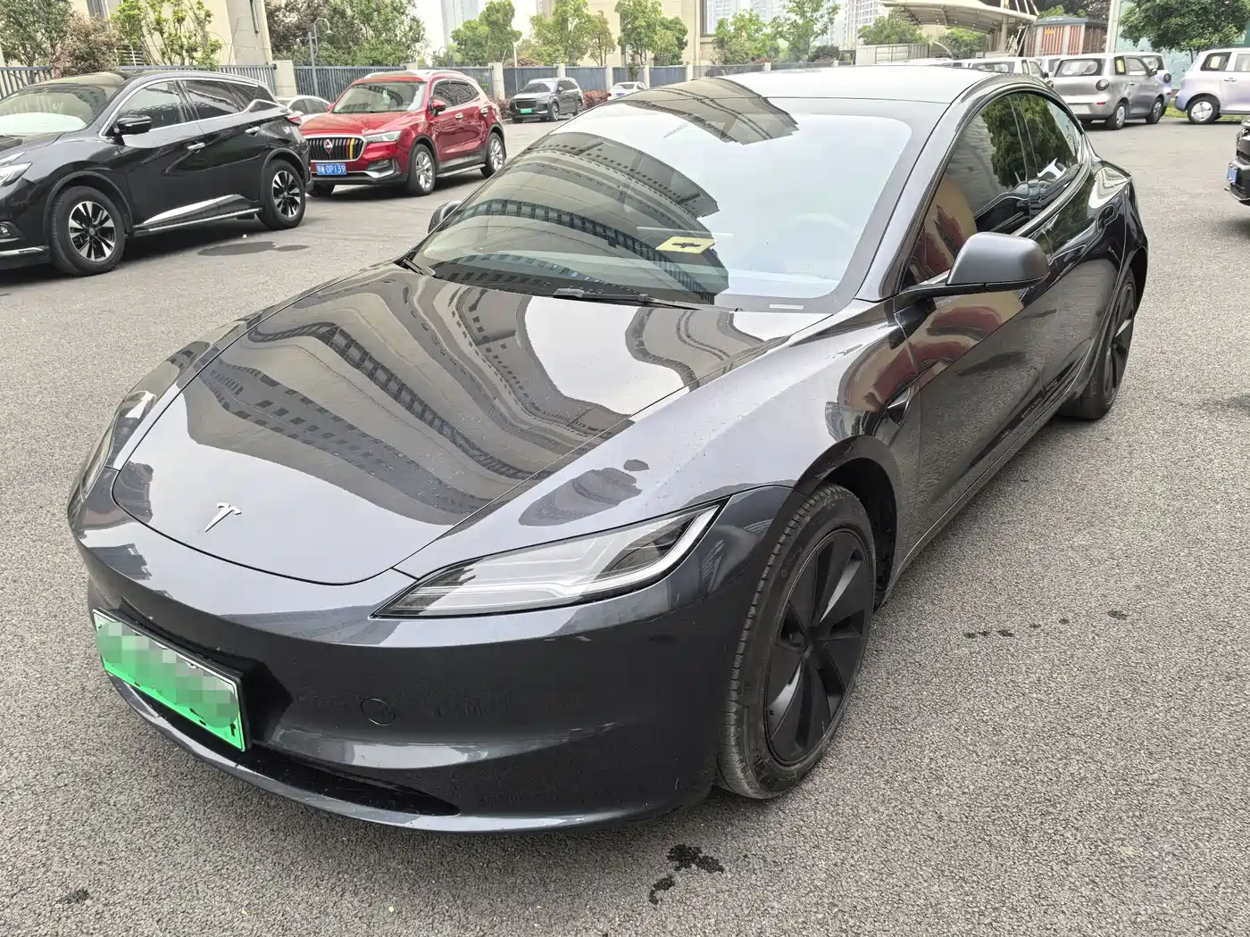 TESLA MODEL 3