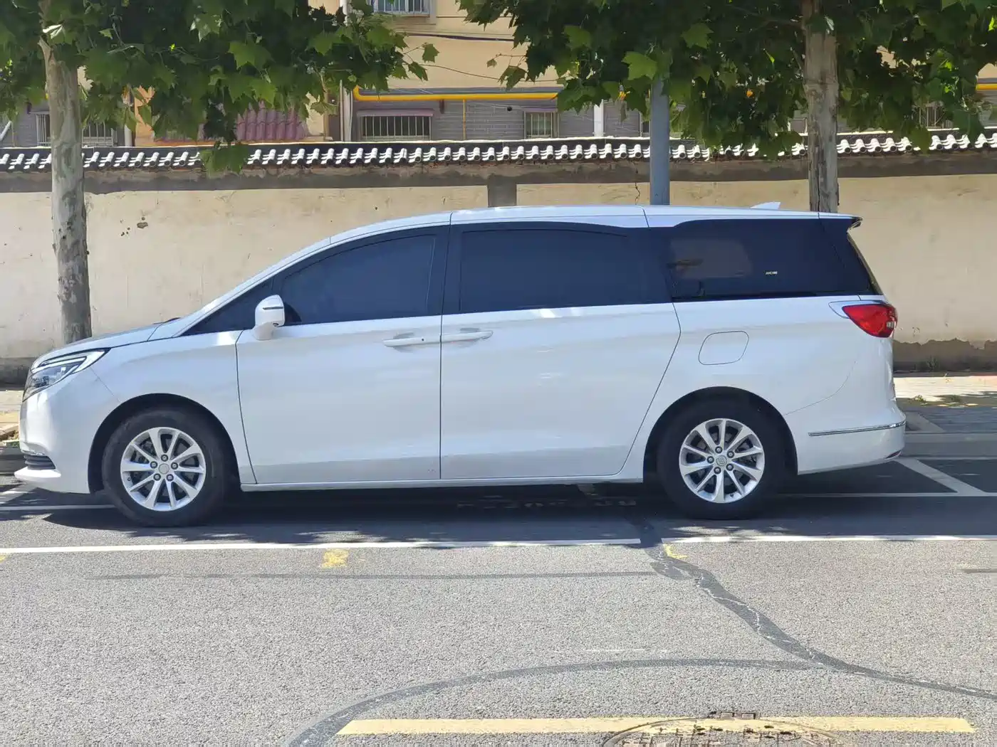 Buick GL8 2018 ES 28T Comfort Type China VI фото 9