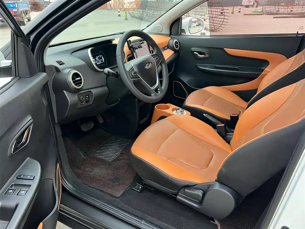 QQ New Energy Little Ant 2018 2018 400 4-Seater Smart Luxury Edition