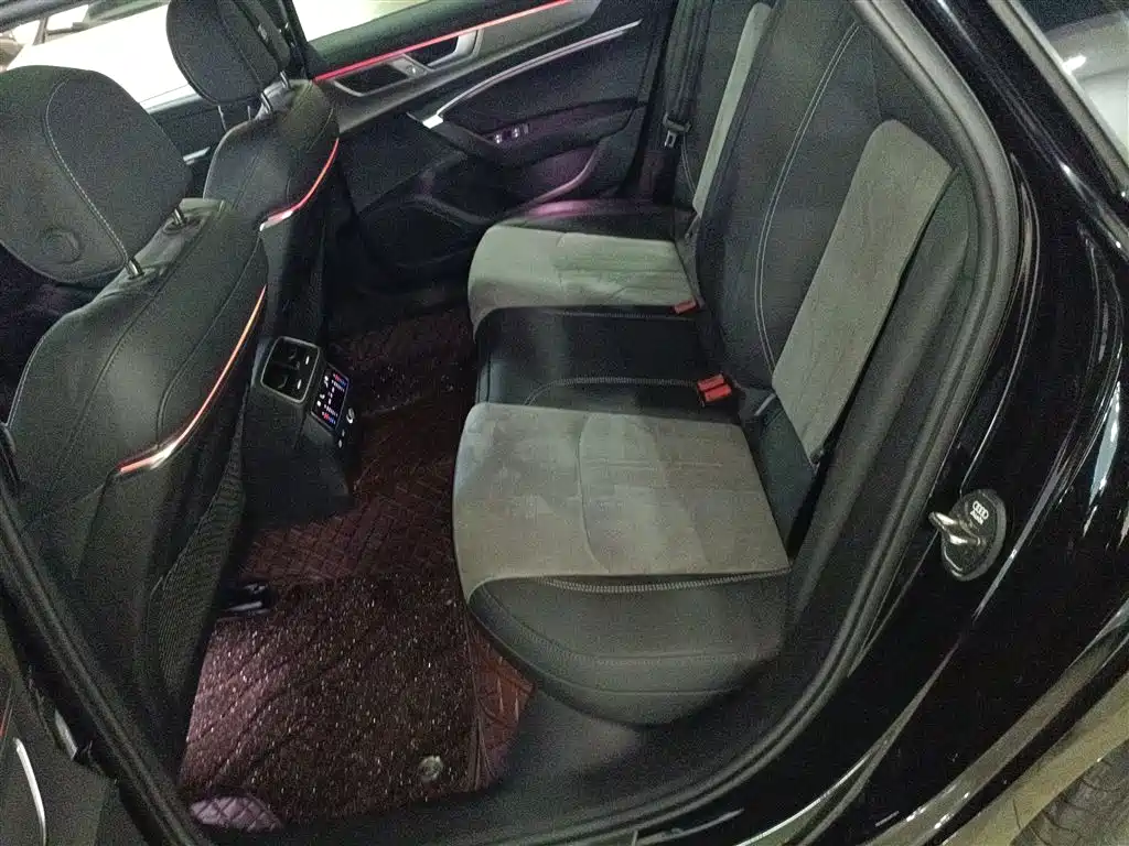 Audi A6L 2024 45 TFSI Premium Dynamic фото 13