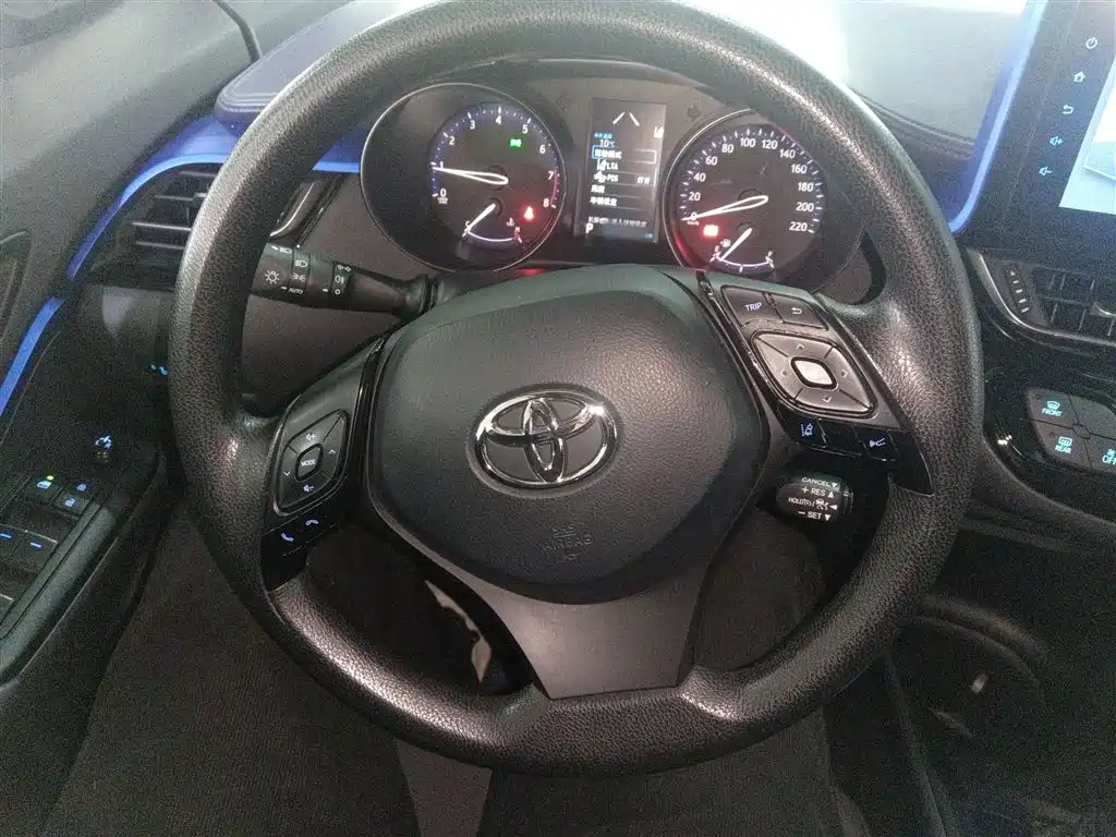 Toyota C-HR 2021 2.0L Comfort Edition фото 7