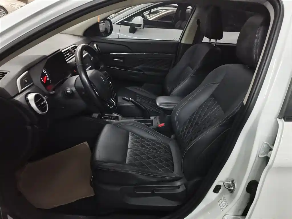 Mitsubishi ASX 2020 2.0L CVT Smart Leader Edition фото 11