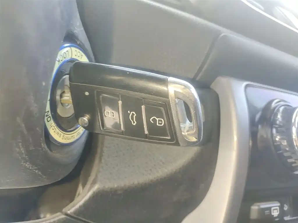 Toyota Vios FS 2017 1.3L Manual Pioneer Edition фото 9