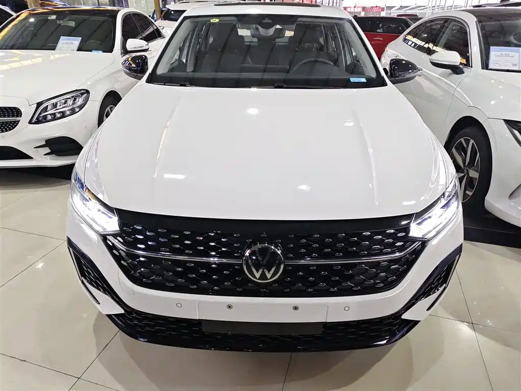 Volkswagen Lavida 2024 Model 300TSI DSG Starlight Leading Edition фото 3