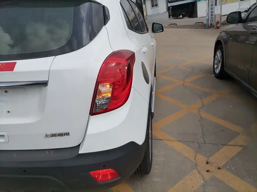Buick Encore 2015 1.4T Automatic 2WD Urban Elite фото 8