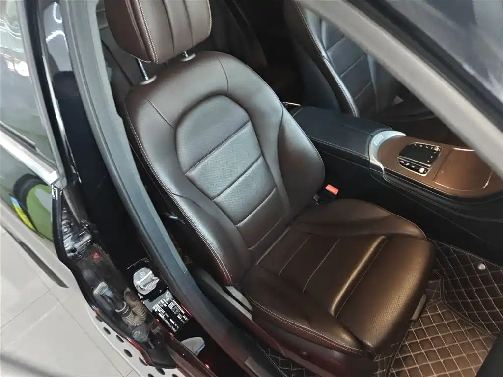 Mercedes-Benz GLC 2020 GLC 300 L 4MATIC Dynamic фото 20
