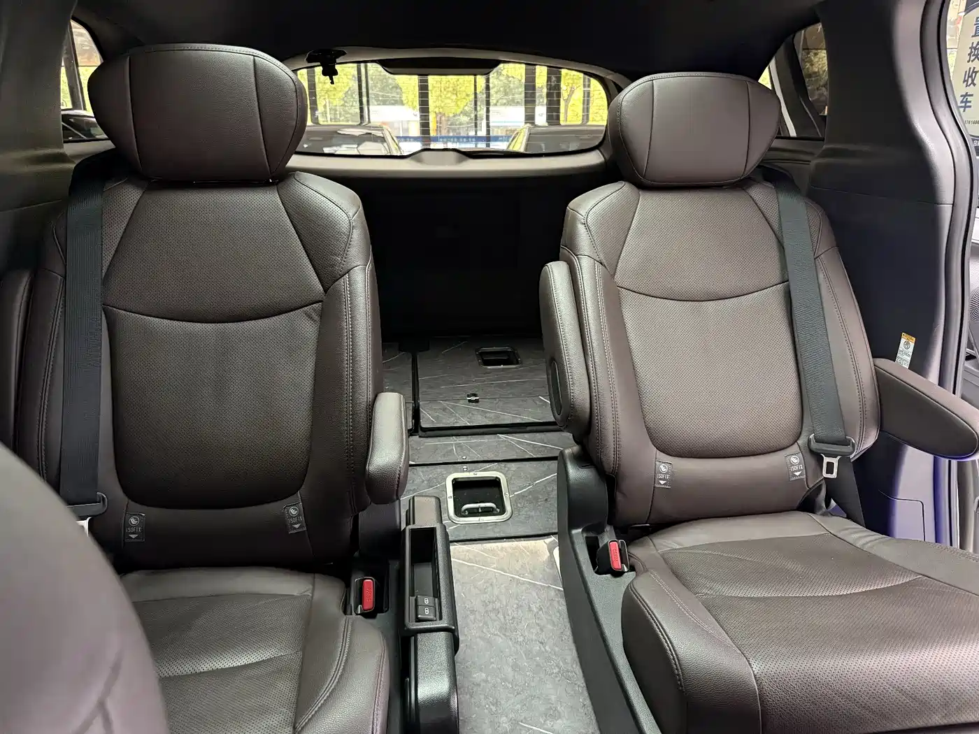 Toyota Sienna 2021 2.5L Hybrid Platinum Edition фото 16