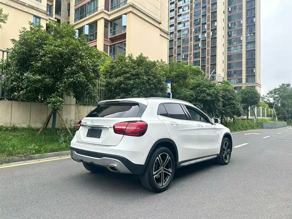 Mercedes-Benz GLA 2018 GLA 200 Fashion фото 7