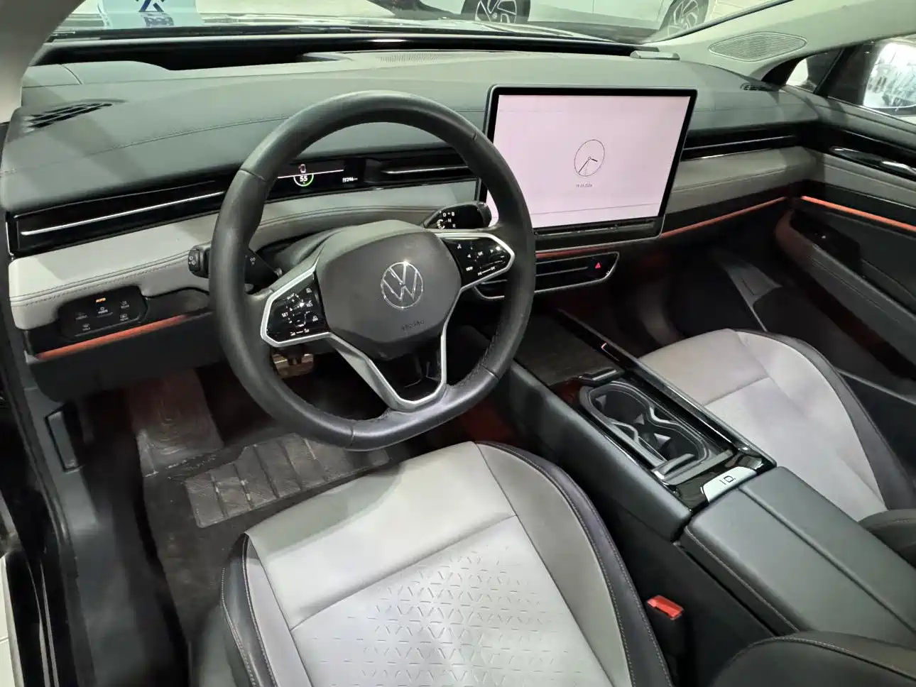 VOLKSWAGEN ID.7 VIZZION