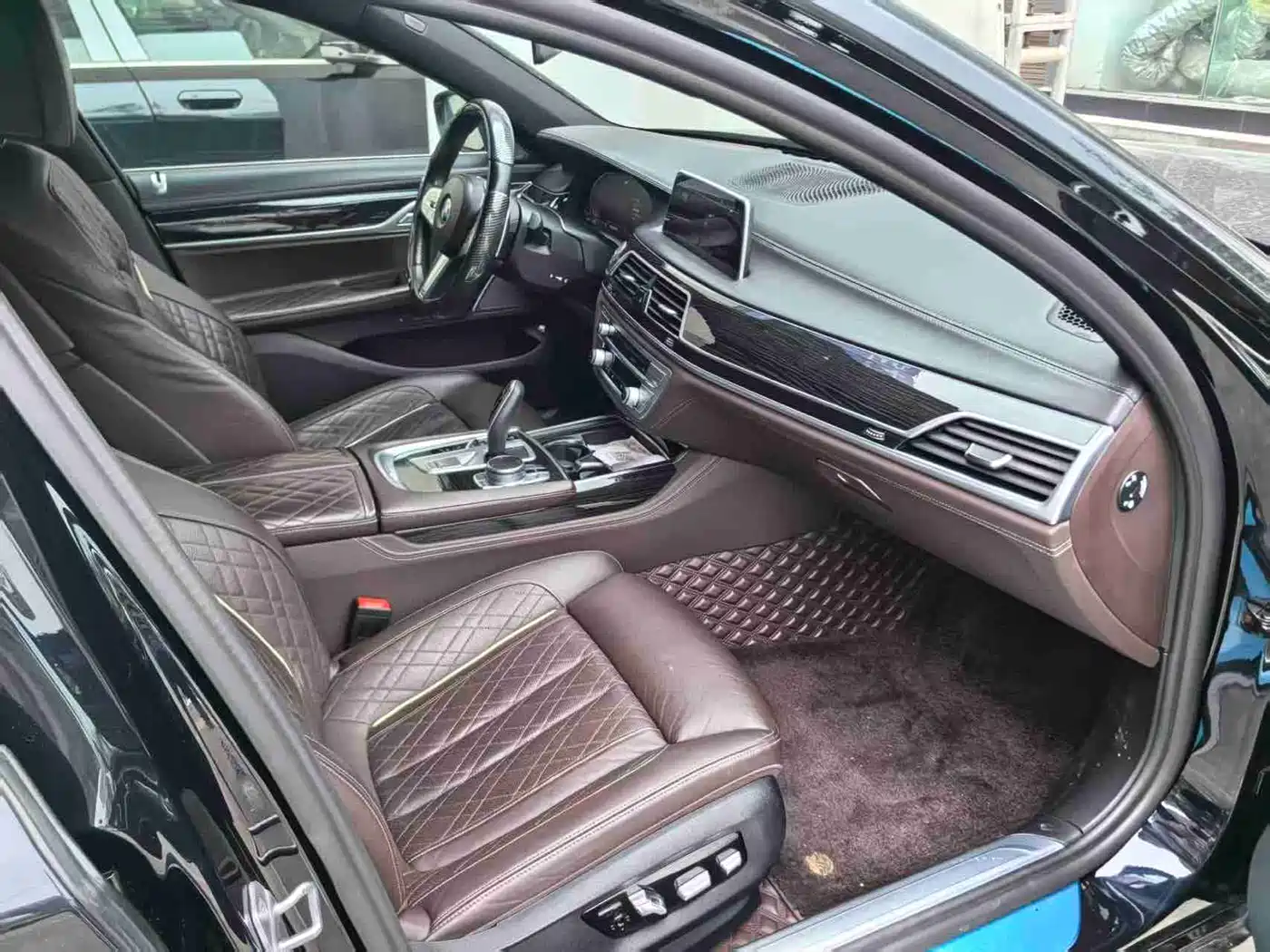 BMW 7 Series 2021 Model 730Li M Sport Package фото 5