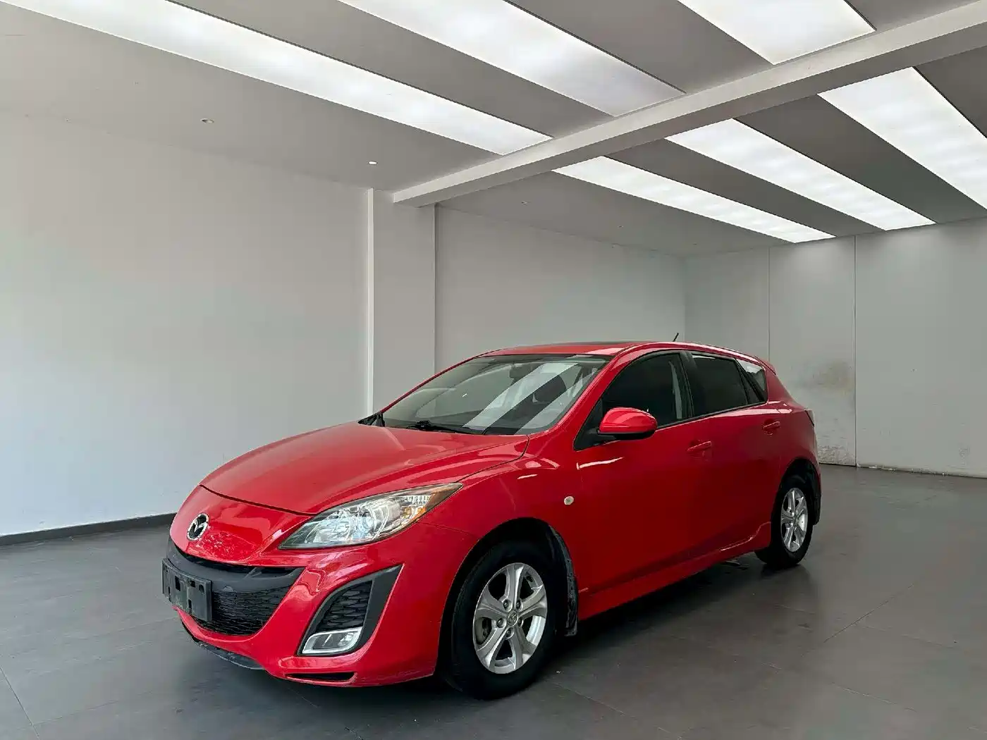 Mazda Mazda3 Axela 2014 2013 Hatchback 1.6L Automatic Elite
