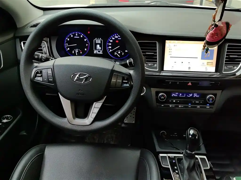 Hyundai Mistra 2014 1.8L Auto Smart GLS фото 3