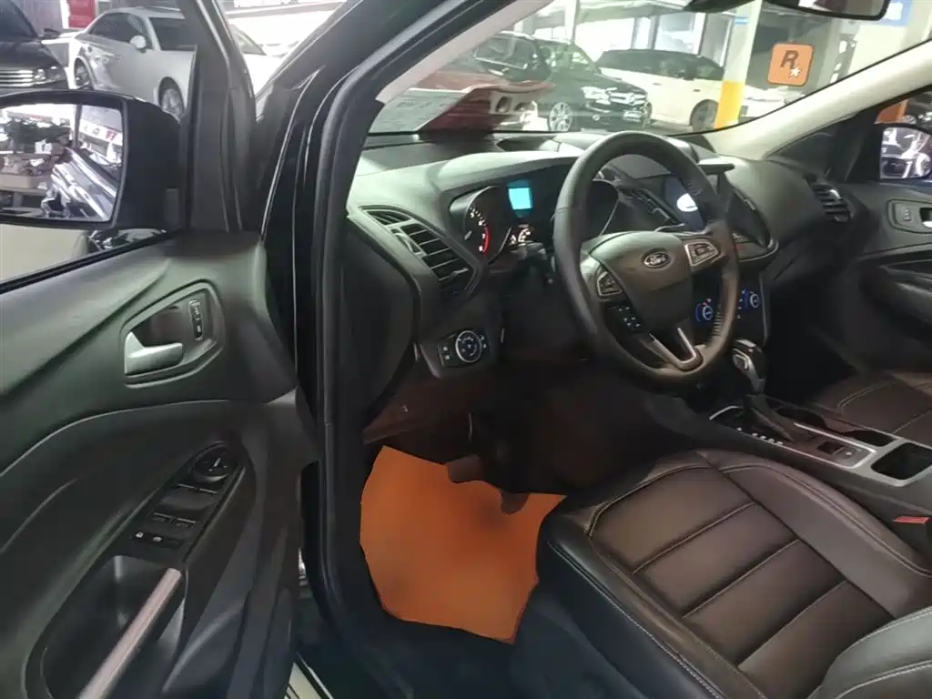 Ford Kuga 2019 2019 EcoBoost 180 2WD Platinum Wing Edition China VI