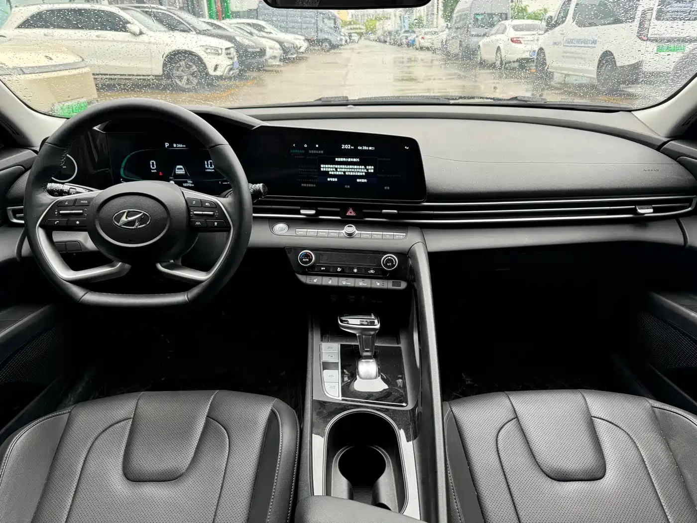 Hyundai Elantra 2023 Model 1.5L CVT LUX Premium Edition фото 5