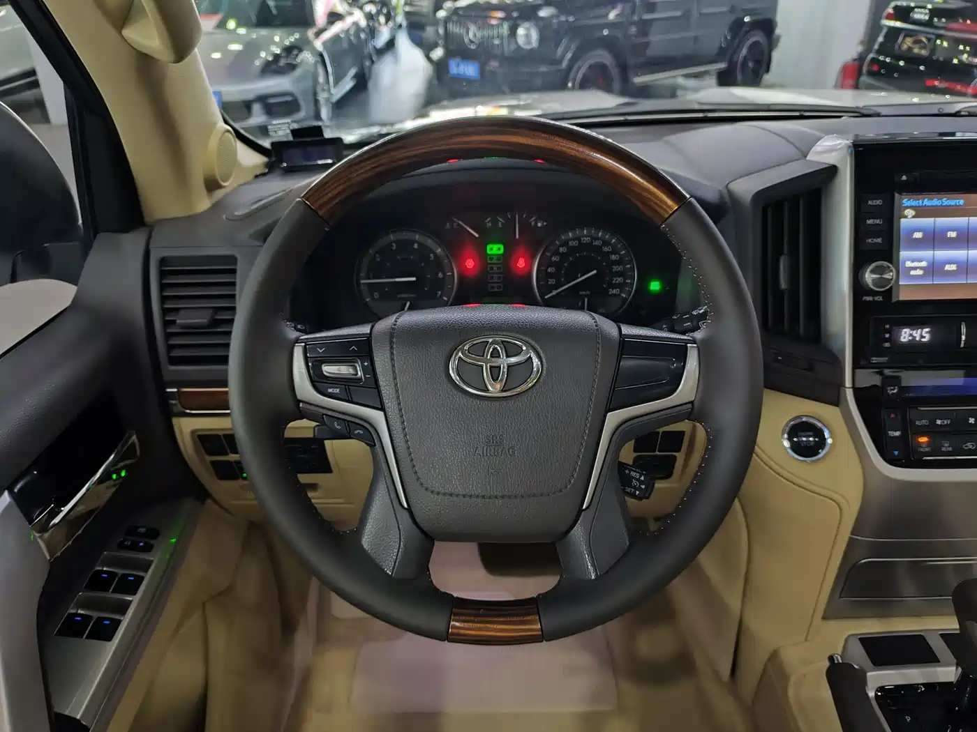 Toyota Land Cruiser (Import) фото 9