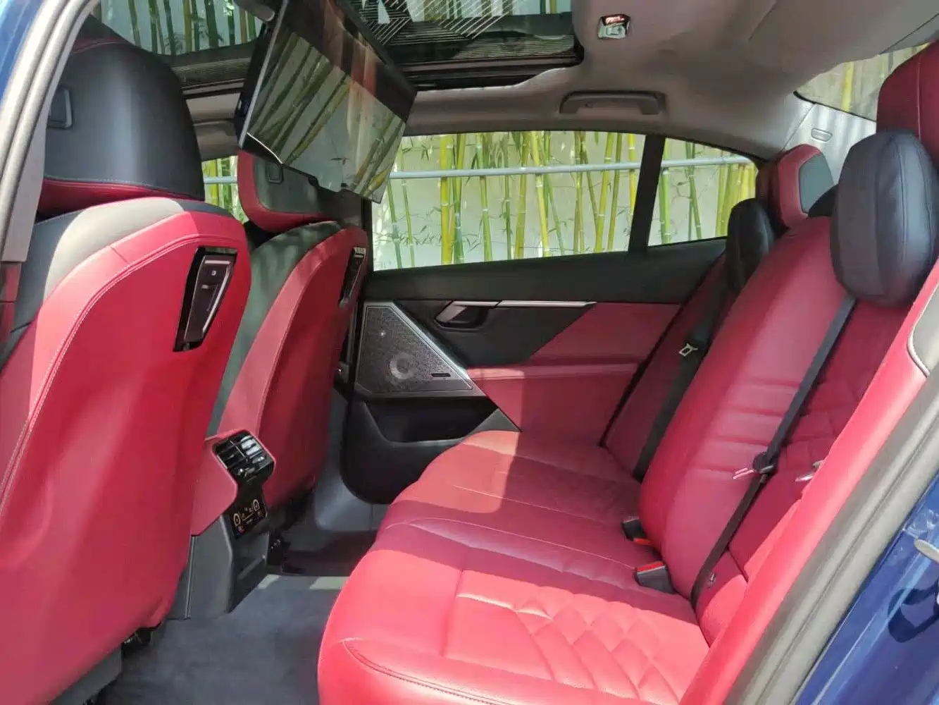 BMW i5 2024 eDrive 35L Premium Luxury Package фото 13