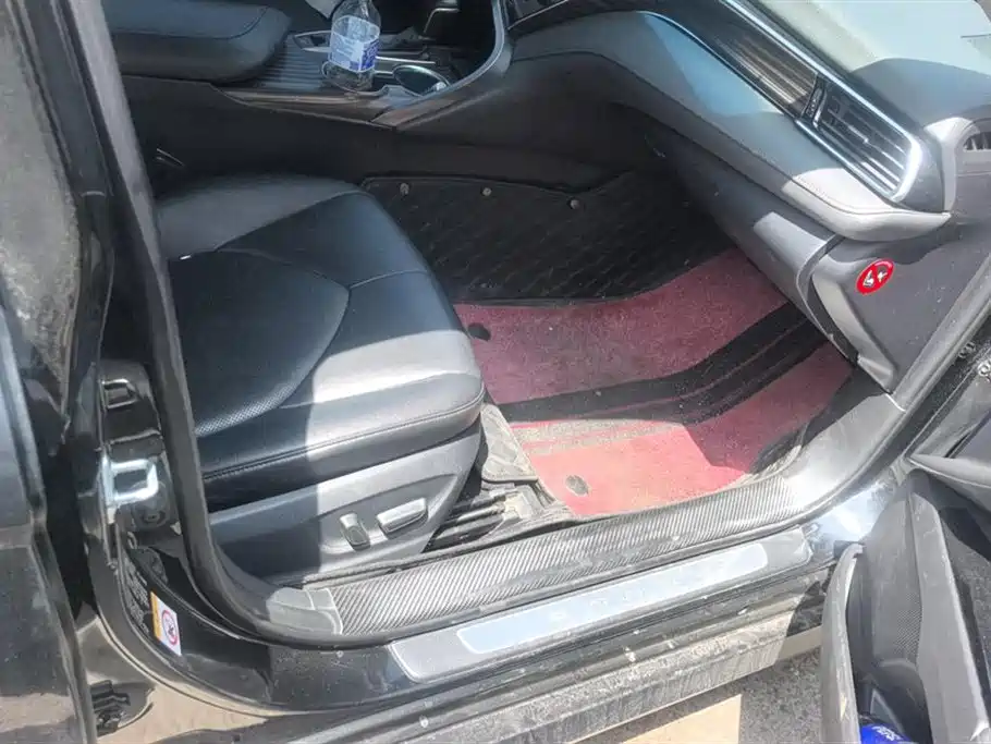 Toyota Camry 2018 2.0G Luxury Edition фото 8