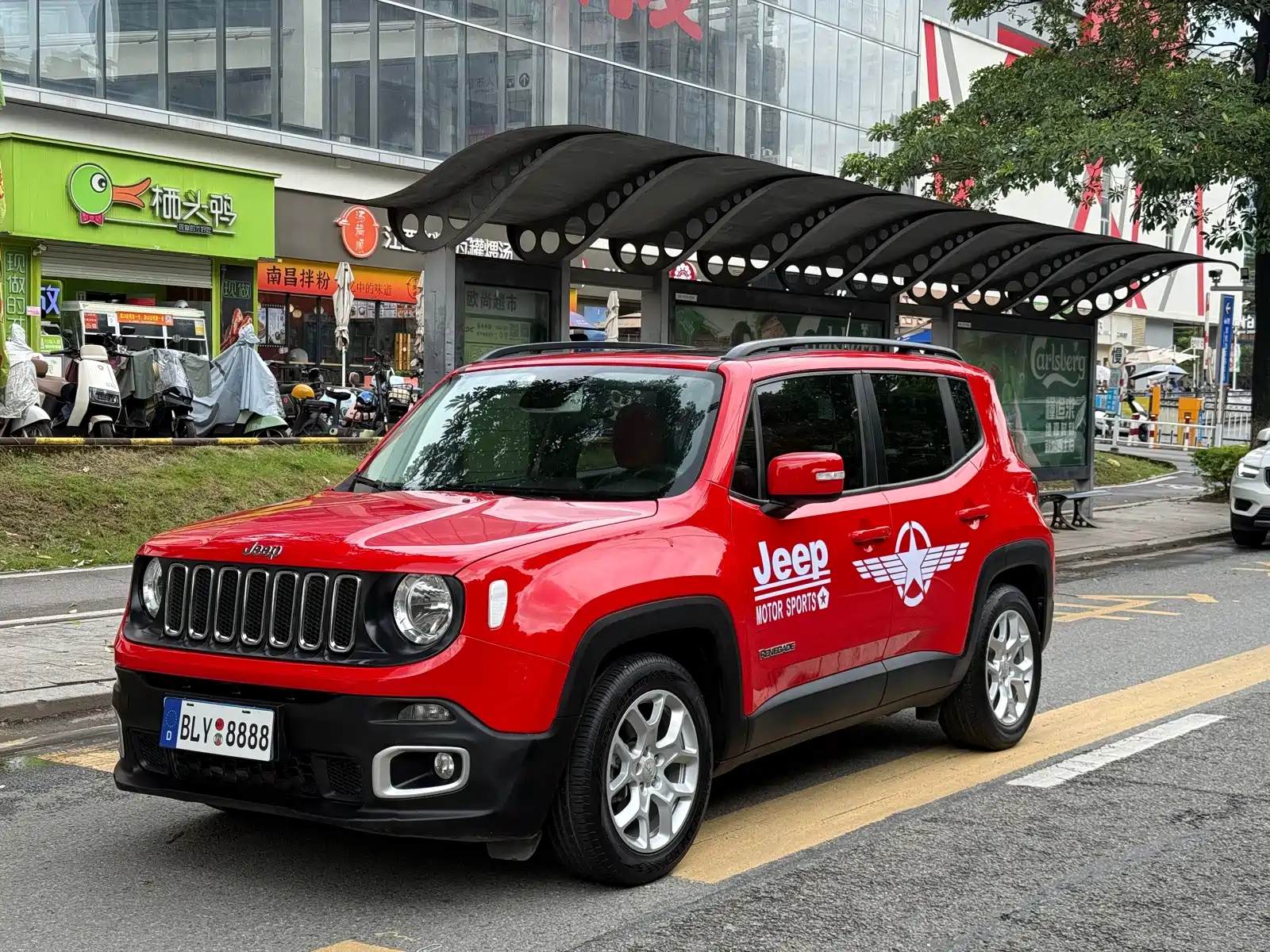 Фото 1 - Jeep Renegade