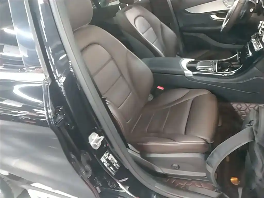 Mercedes-Benz GLC 2020 Facelift GLC 260 L 4MATIC Dynamic фото 25
