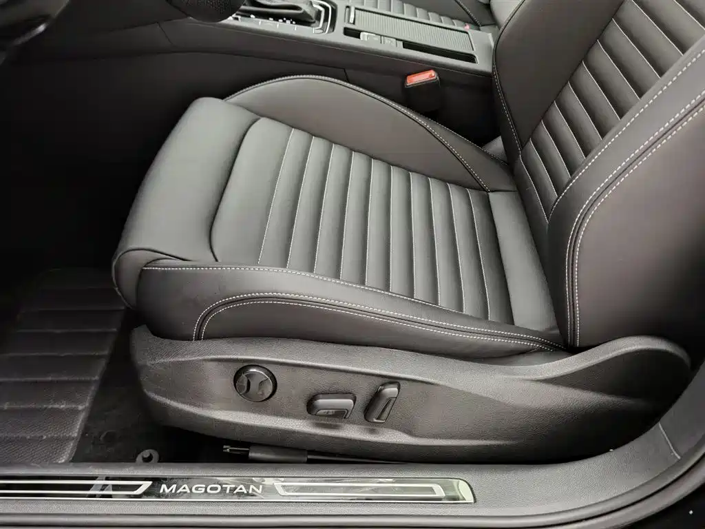 Volkswagen Magotan 2023 2 Million Units Commemorative Edition 280TSI DSG Comfort фото 20