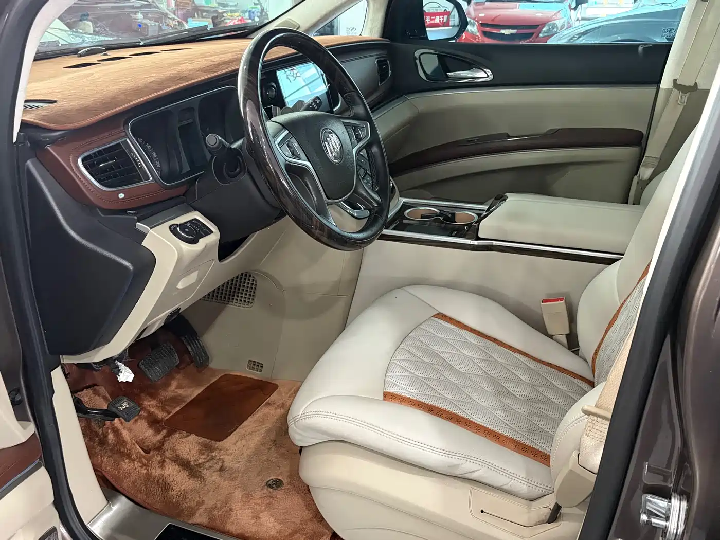 Buick GL8 2017 25S Luxury China V фото 7