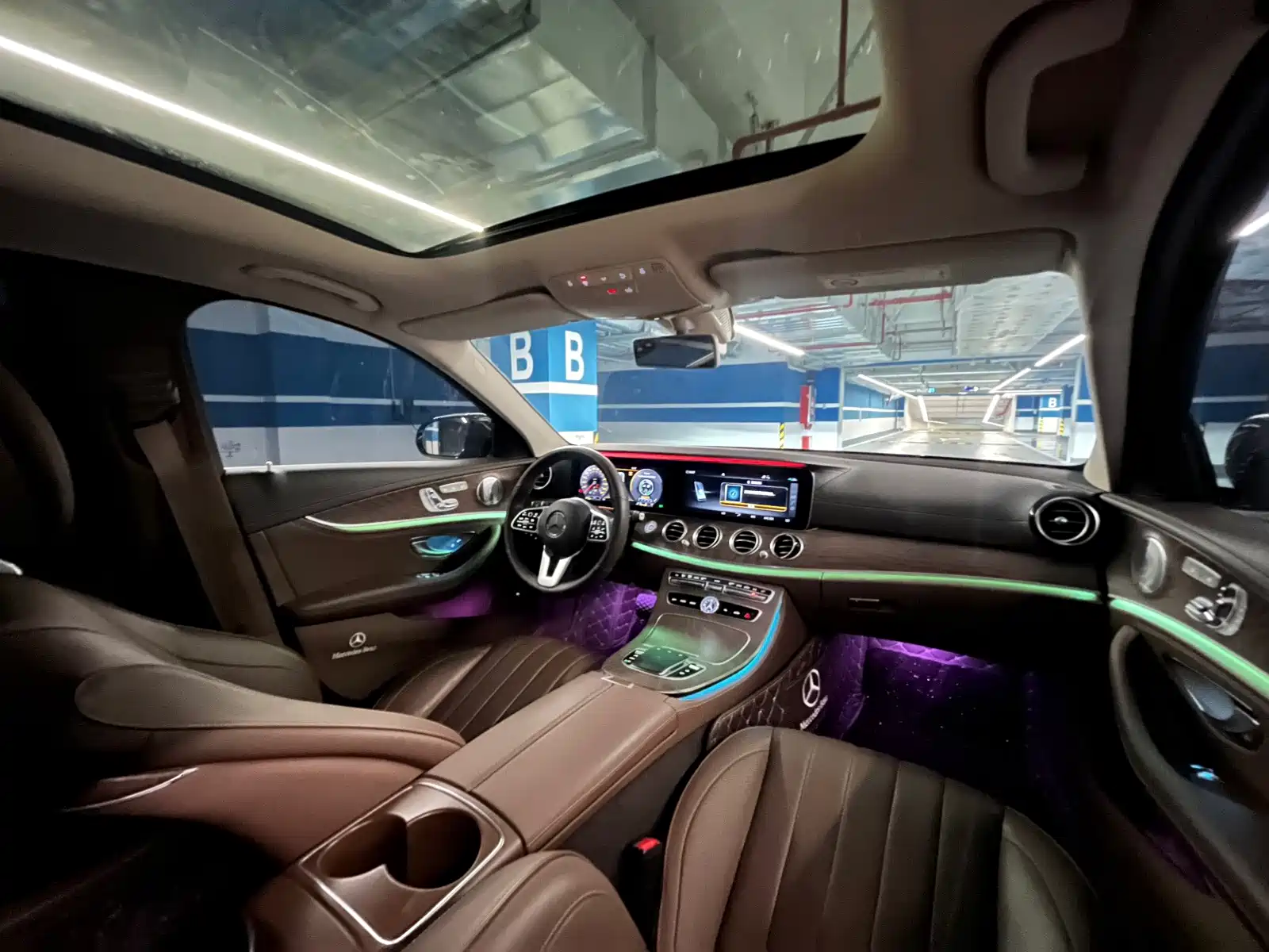 Фото 22 - Mercedes-Benz E-Class