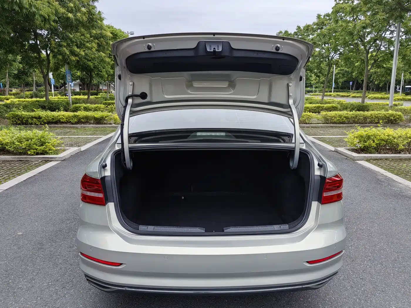 Volkswagen Lavida 2019 280TSI DSG Comfort Edition China VI фото 9