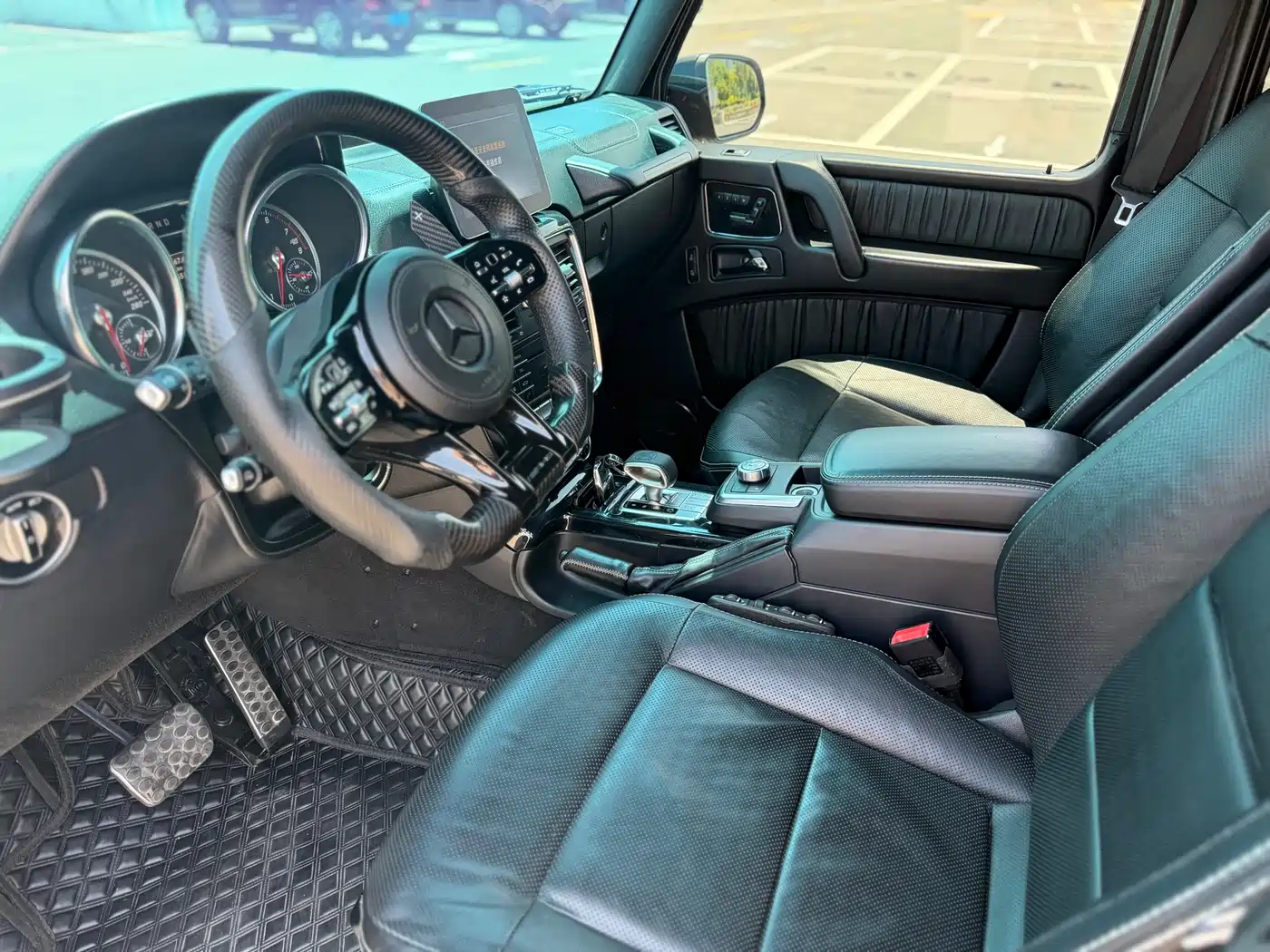 Фото 6 - Mercedes-Benz G-Class