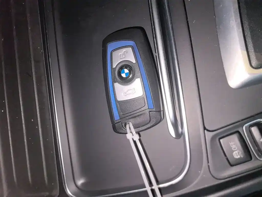 BMW 3 Series GT 2020 320i M Sport Package фото 14