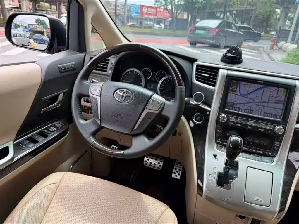Toyota Alphard 2012 3.5L Luxury Edition фото 9