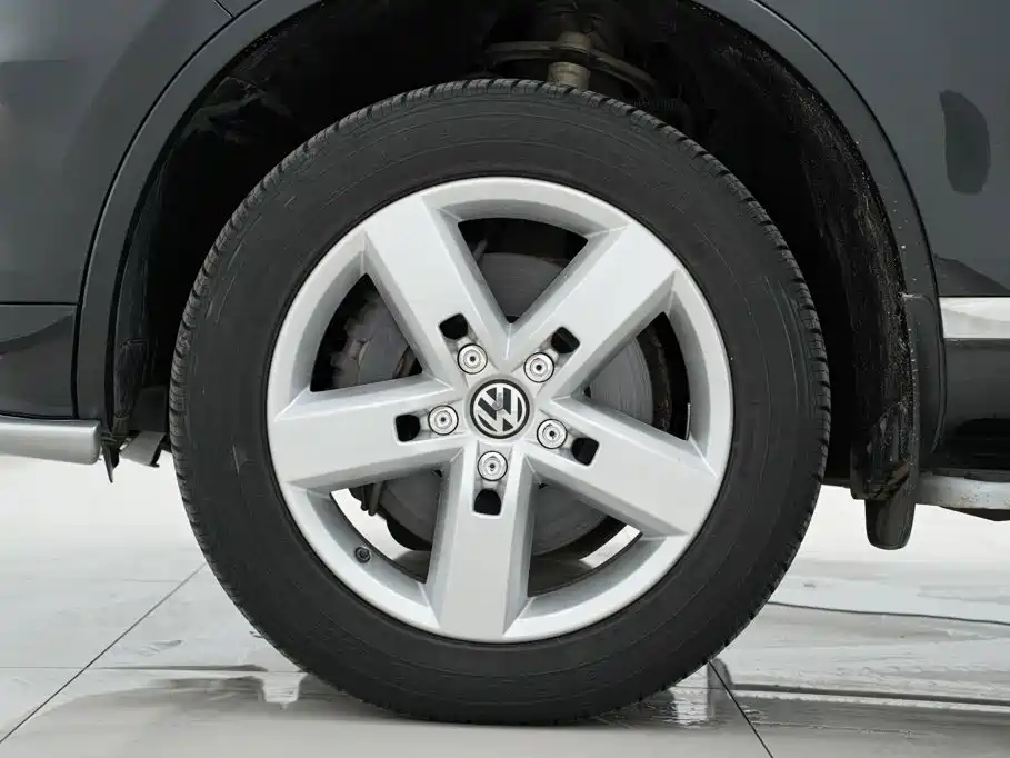 Volkswagen Touareg 2013 2011 3.0TSI Hybrid