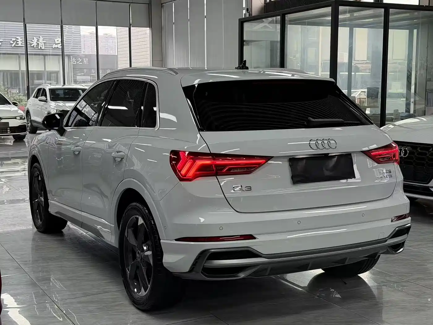 Audi Q3 2022 35 TFSI Fashion Dynamic фото 11