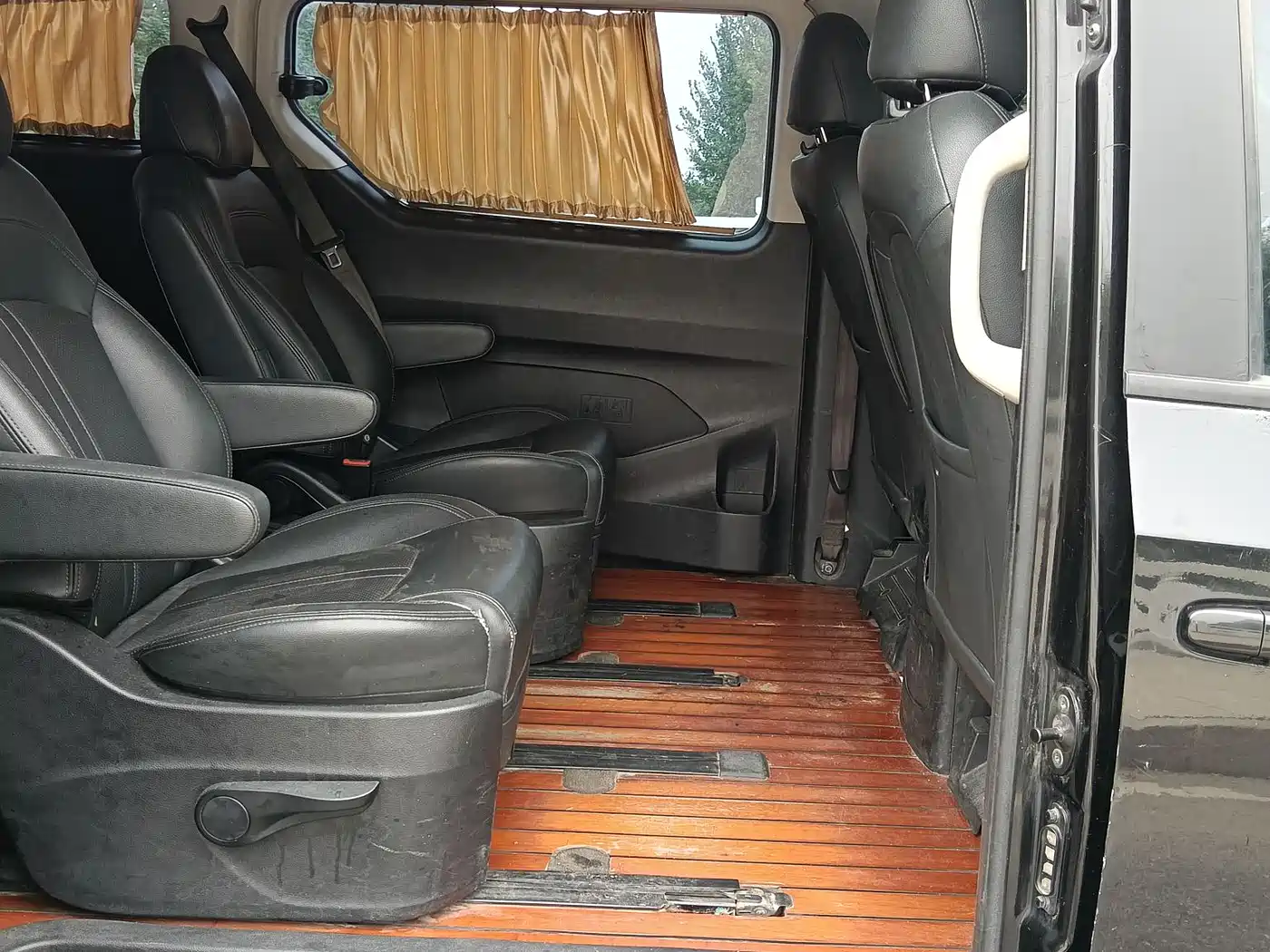 SAIC Maxus Maxus G10 2021 2.0T Manual Elite Edition Diesel 7-Seater фото 9