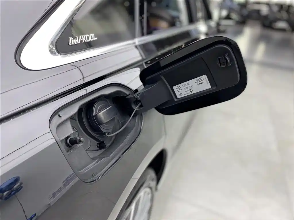 Audi A8 2019 A8L 50 TFSI quattro Luxury фото 30