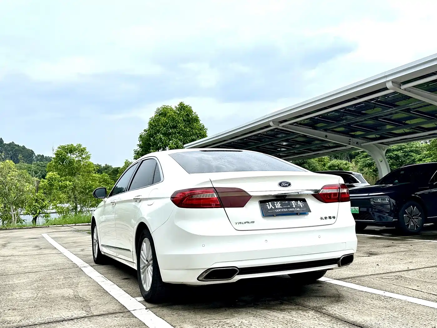 Фото 8 - Ford Taurus