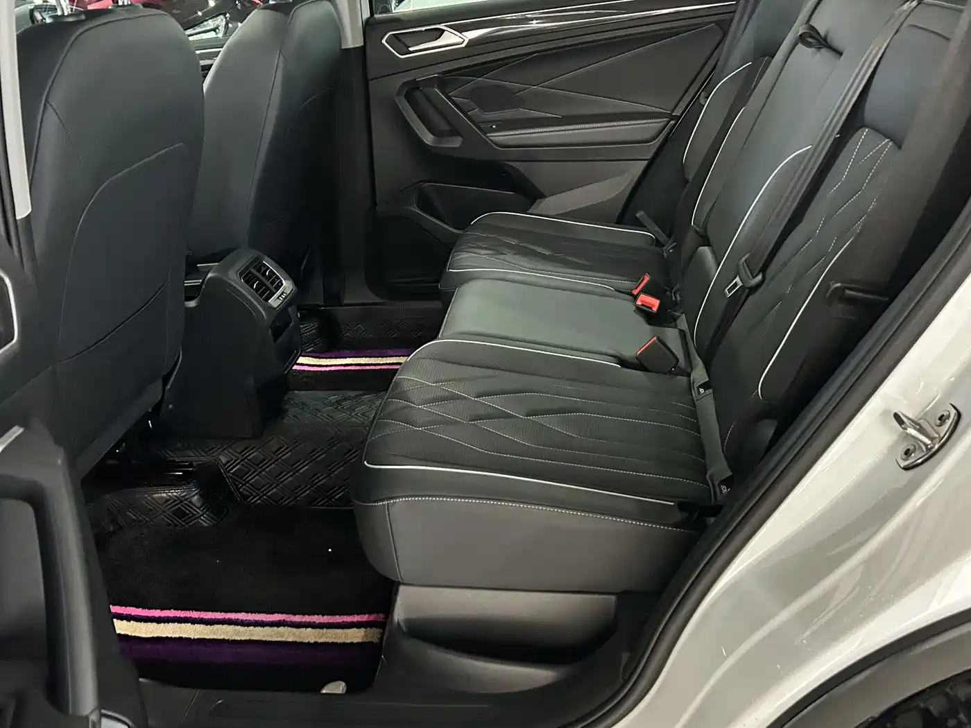 Volkswagen Tiguan L 2023 300TSI Automatic 2WD Smart Enjoyment Edition фото 9