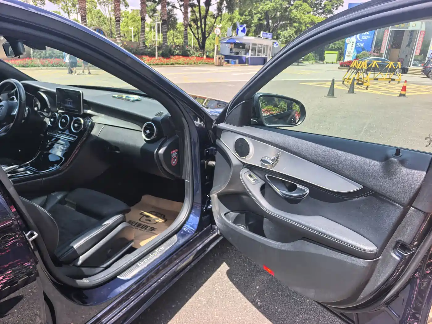 Фото 8 - Mercedes-Benz C-Class