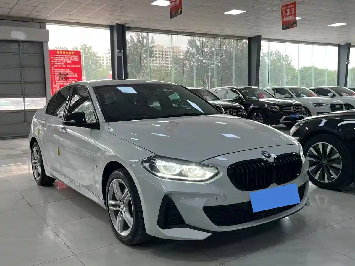 BMW 1 Series 2021 Facelift 120i M Sport Shadow Edition фото 3