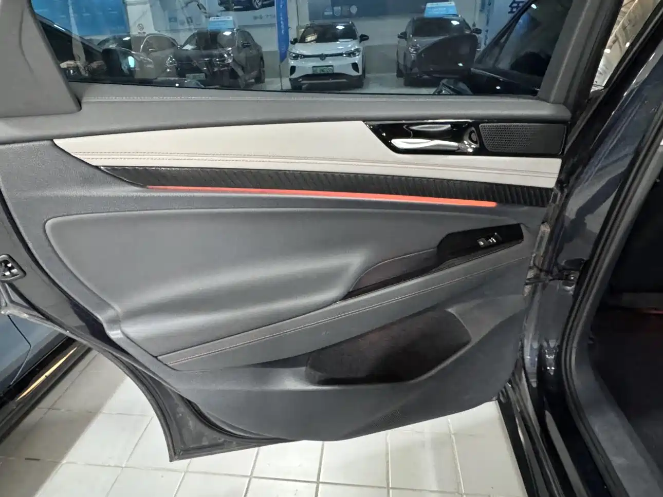 VOLKSWAGEN ID.7 VIZZION