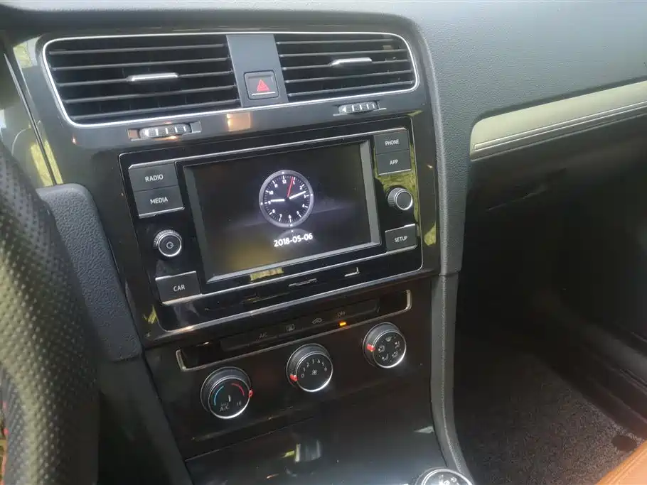 Volkswagen Golf 2018 230TSI Manual Comfort фото 13