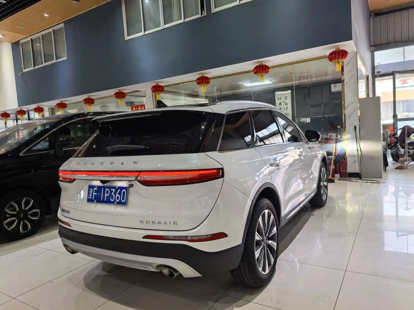 LINCOLN ADVENTURER