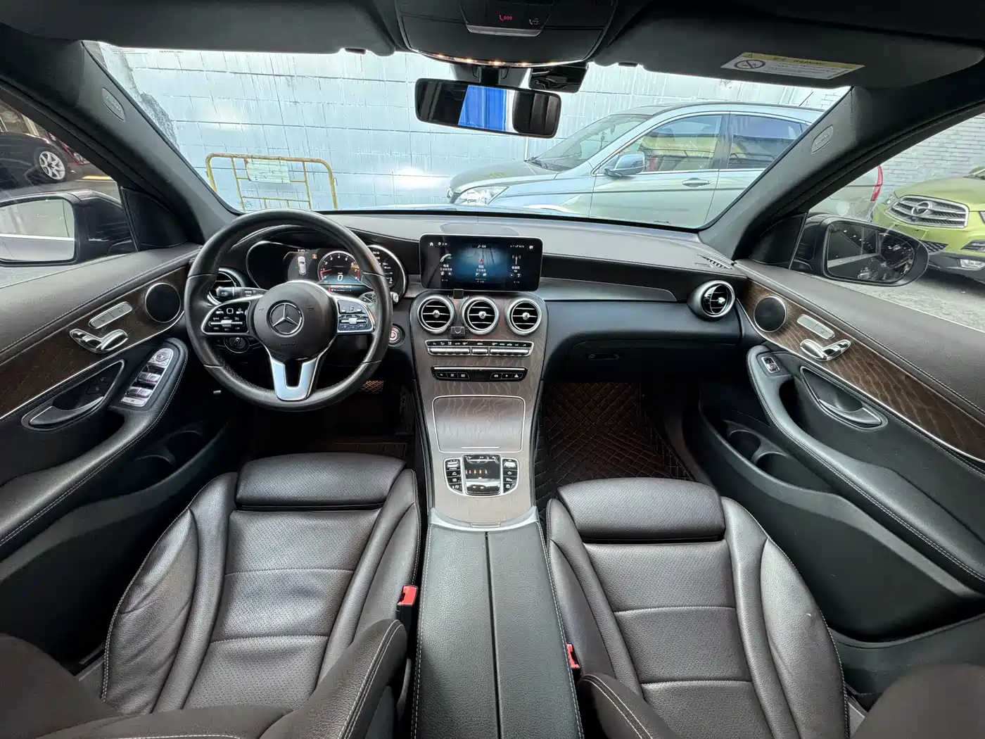 Mercedes-Benz GLC 2020 GLC 260 L 4MATIC Luxury фото 4