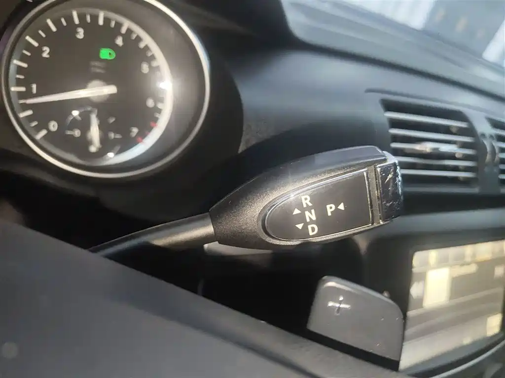 Mercedes-Benz R-Class 2014 R 320 4MATIC Business фото 14